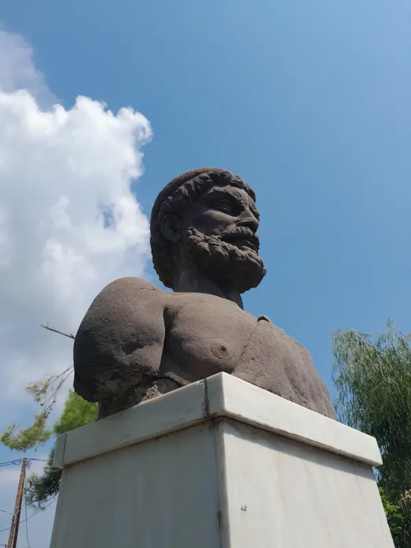 Busta Odyssea ve Stavrosu na Ithace